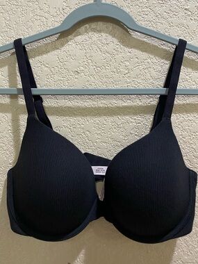 Victoria's Secret Black Ribbed T-Shirt Bra